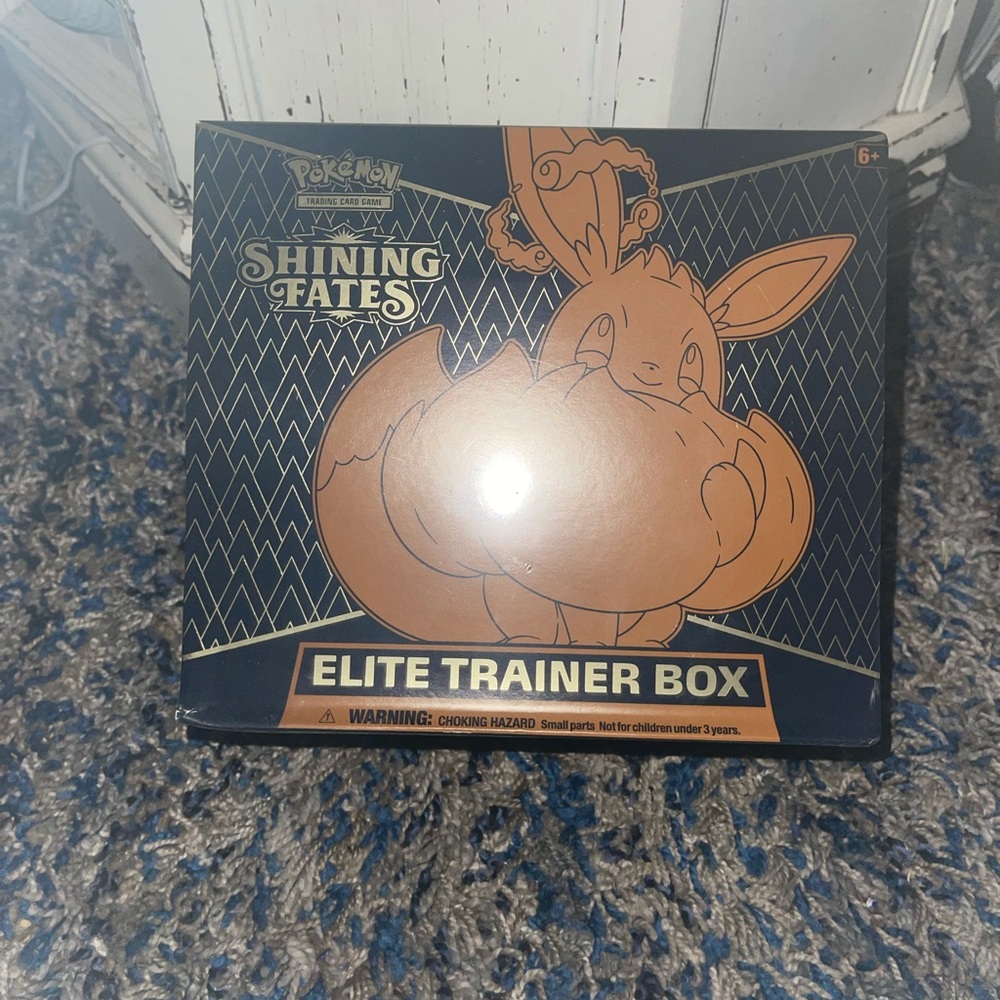 Pokémon Shining Fates Elite Trainer Box